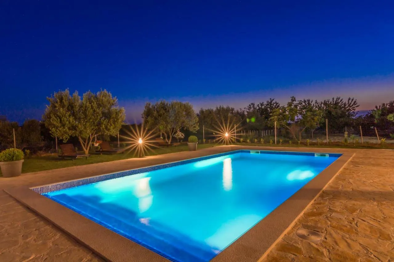 Villa Branka Debeljak